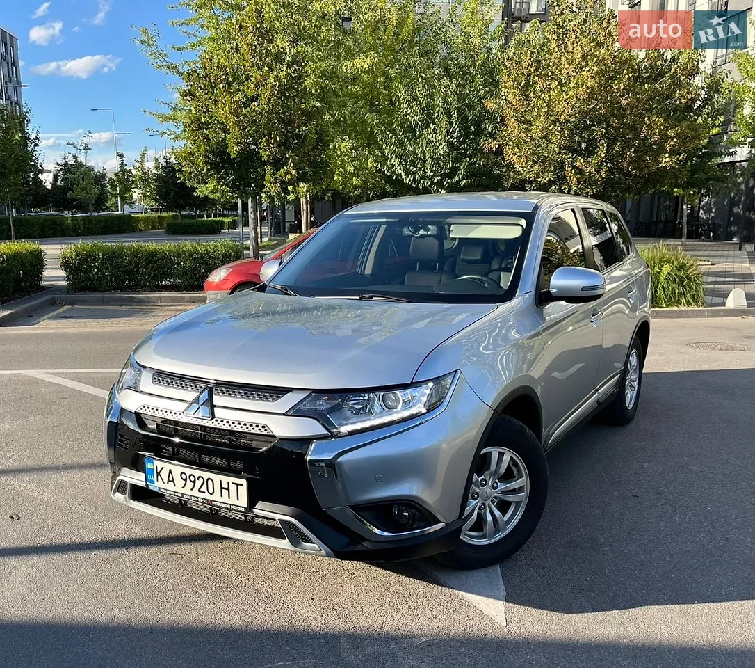 2022 Mitsubishi Outlander - мініатюра 22