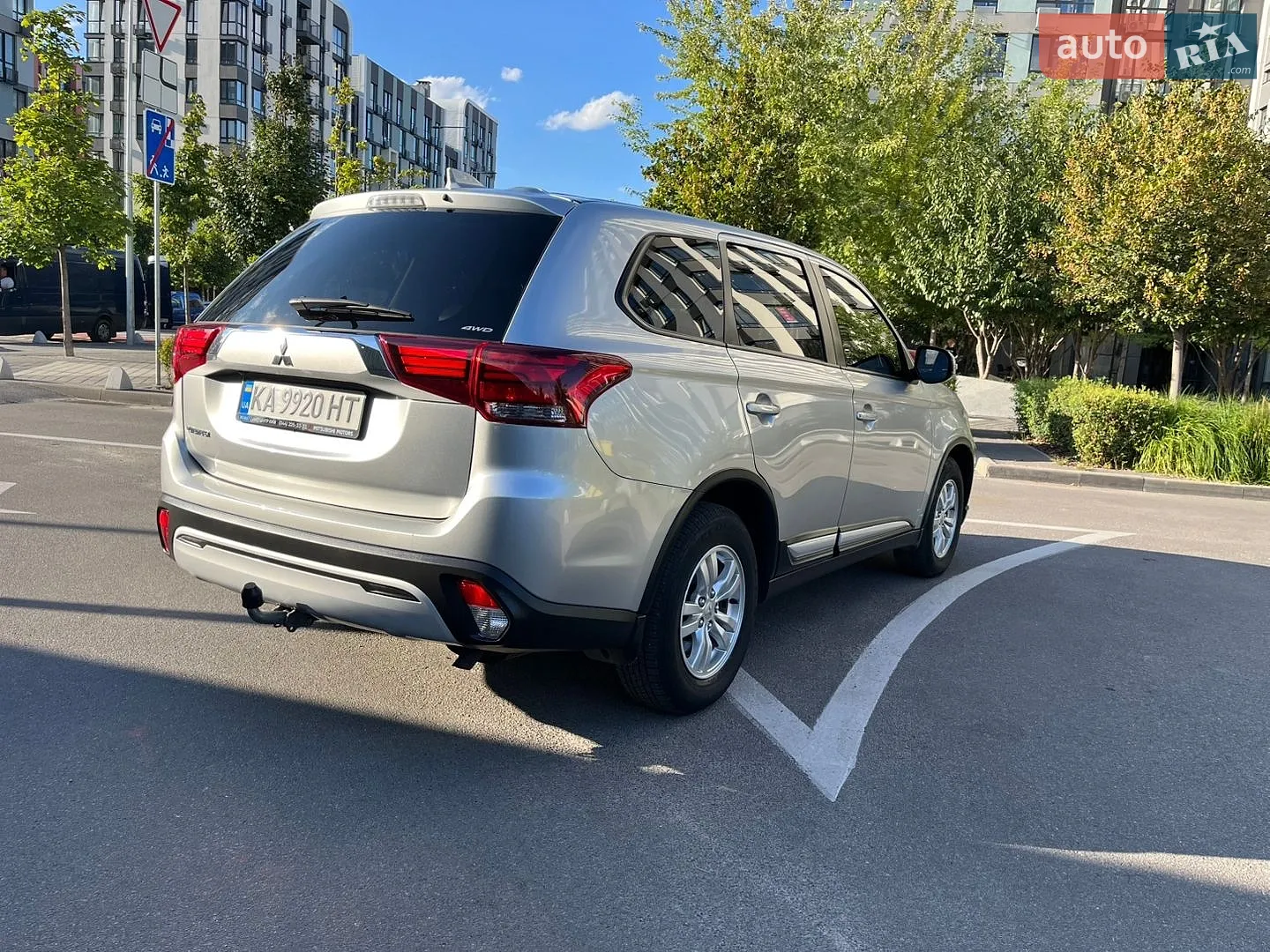 2021 Mitsubishi Outlander - мініатюра 10