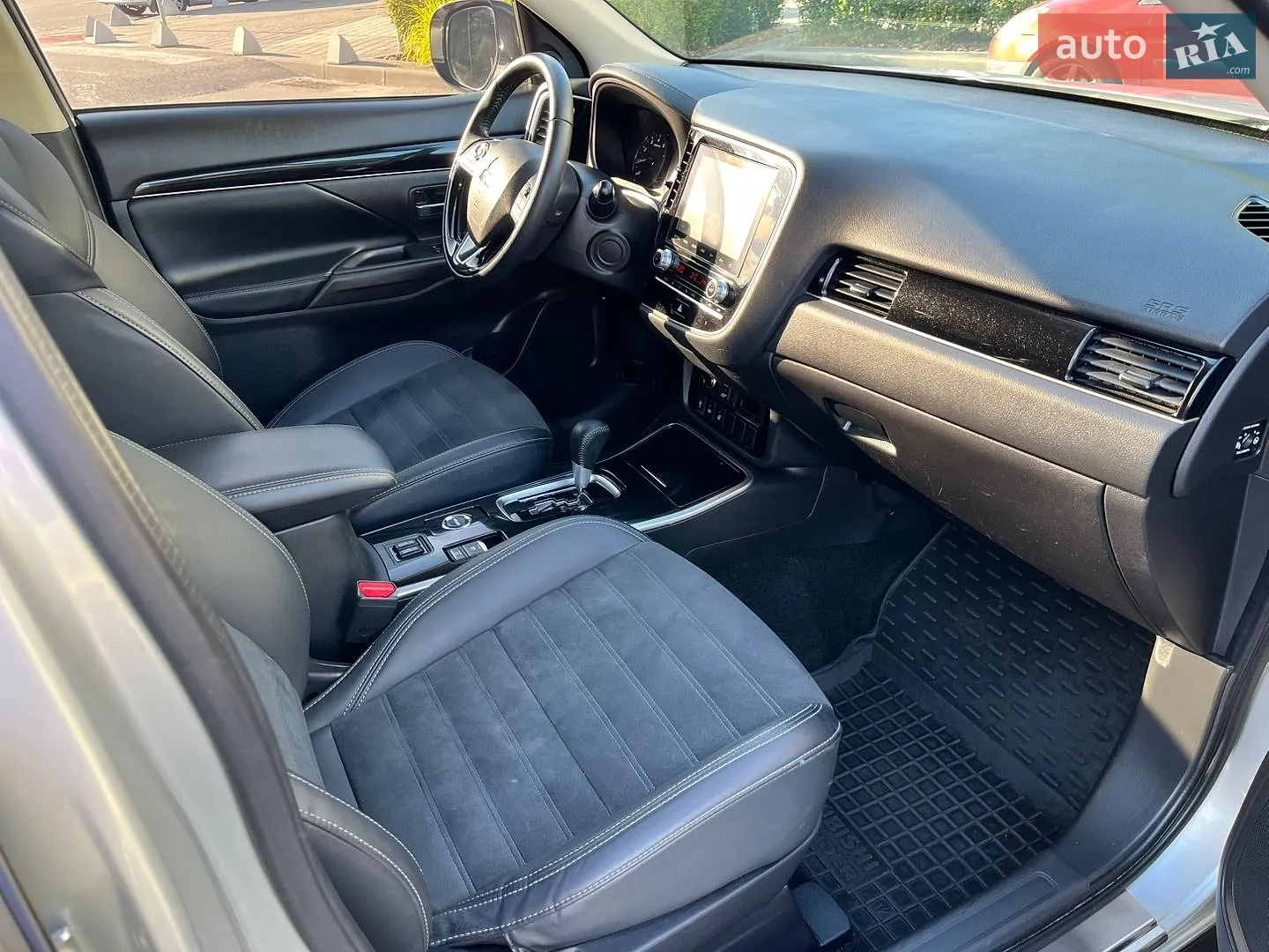 2021 Mitsubishi Outlander - мініатюра 23