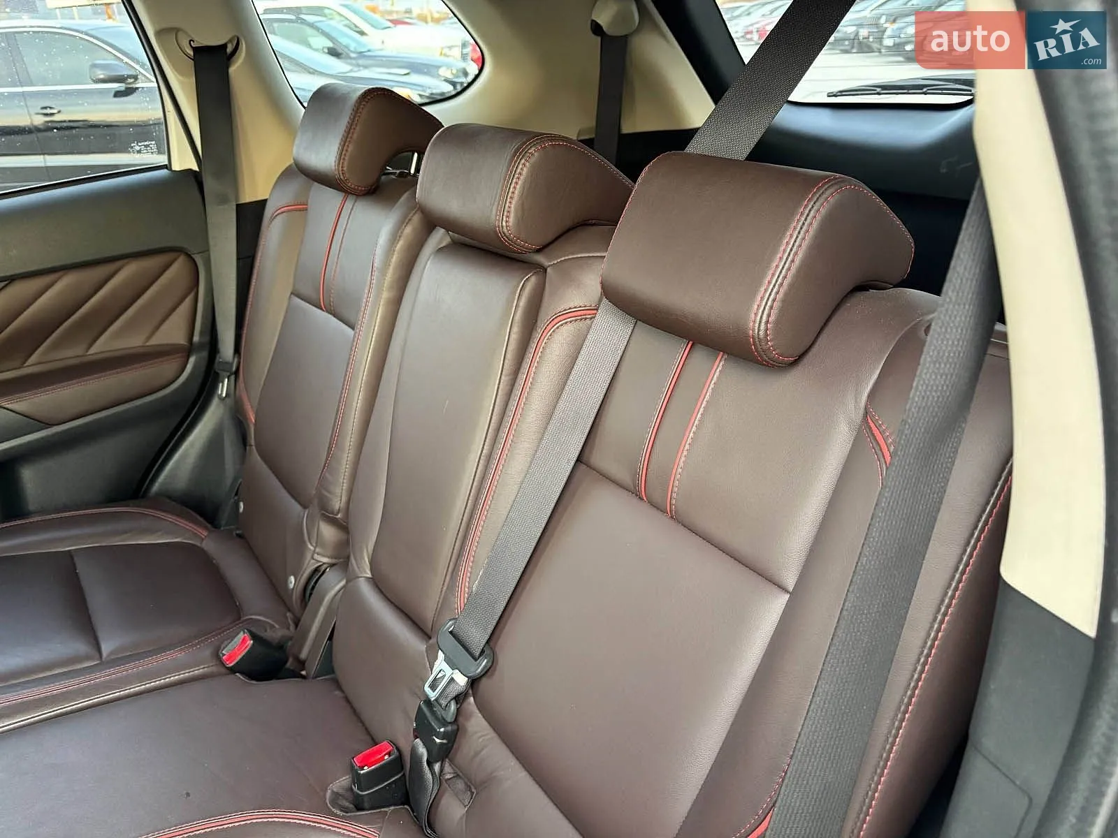 2016 Mitsubishi Outlander - мініатюра 37