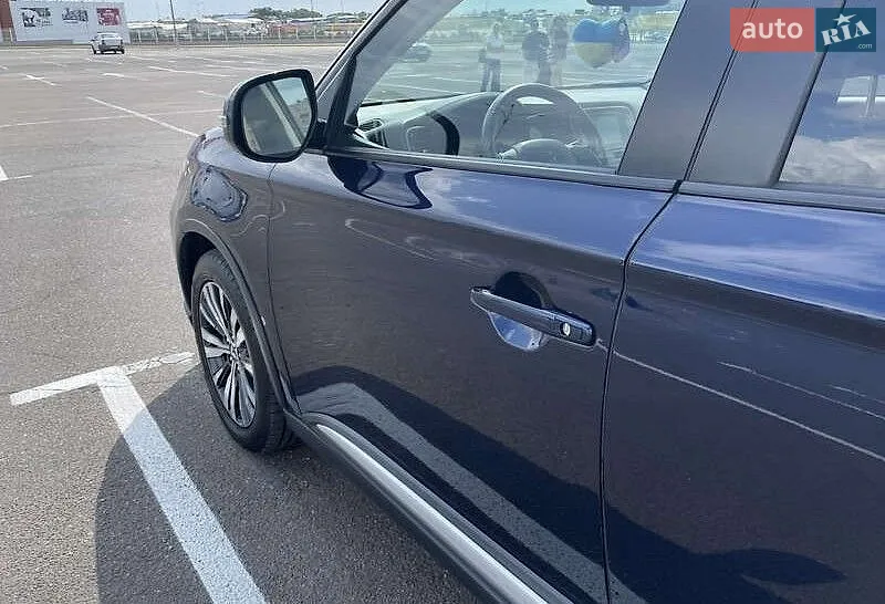 2019 Mitsubishi Outlander - мініатюра 4