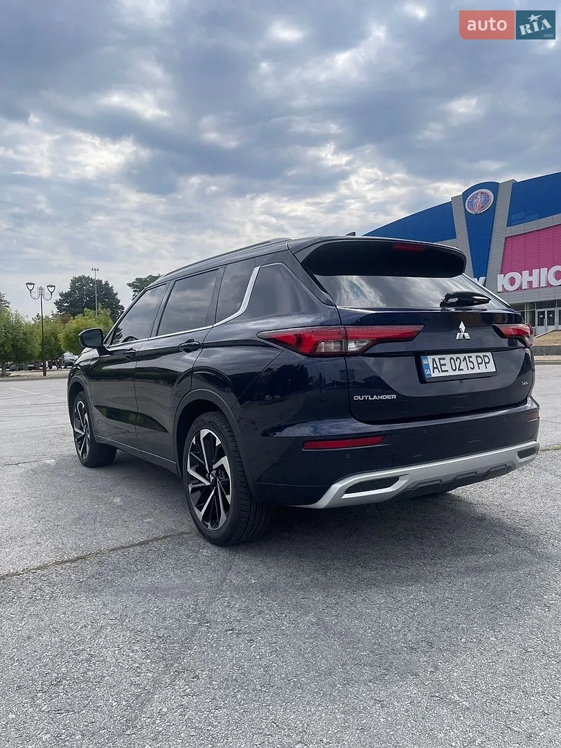 2021 Mitsubishi Outlander - мініатюра 6