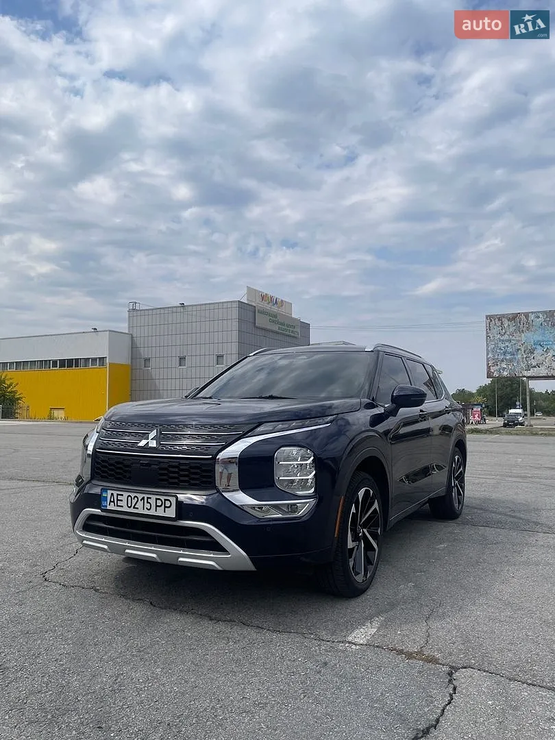 2021 Mitsubishi Outlander - мініатюра 2