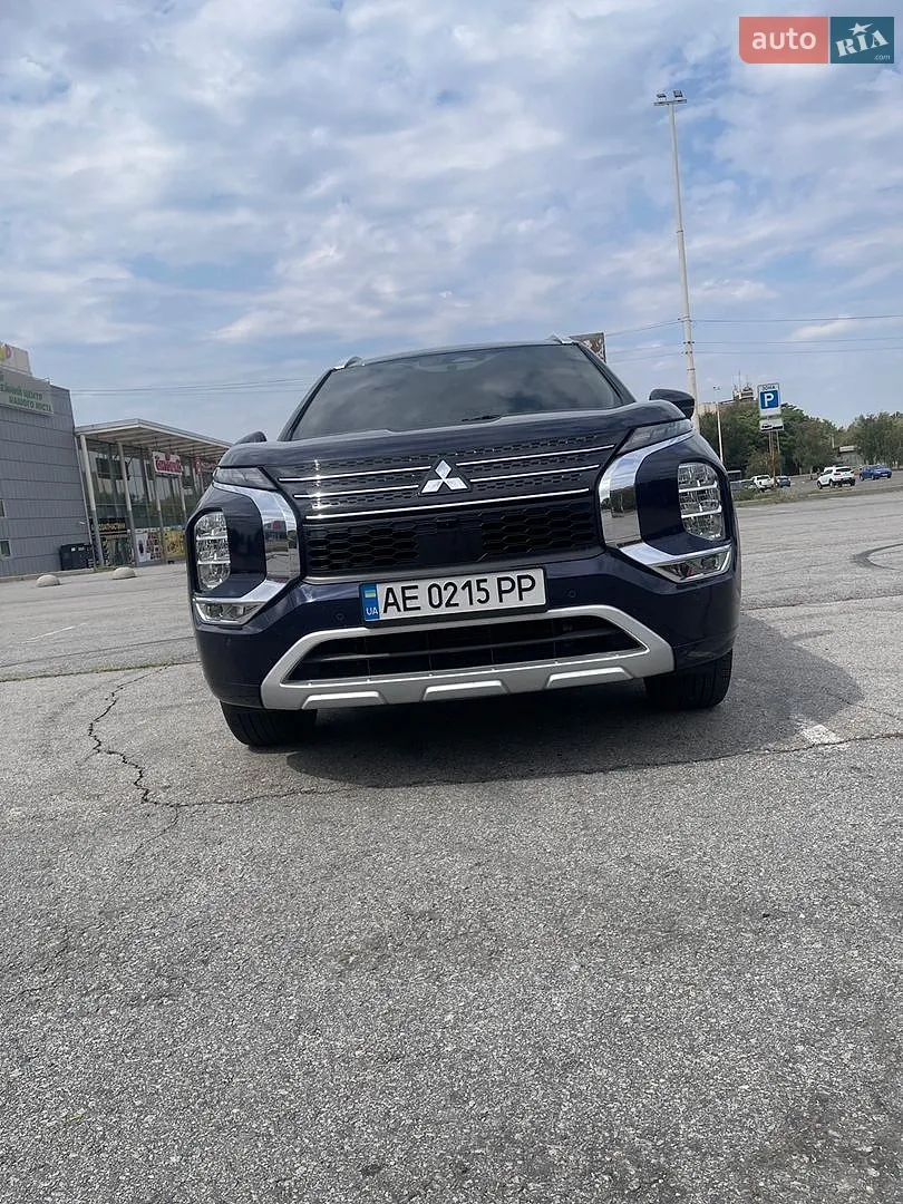 2021 Mitsubishi Outlander - мініатюра 7