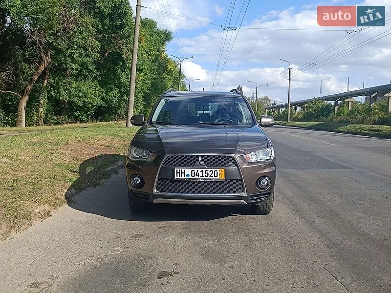 Mitsubishi Outlander