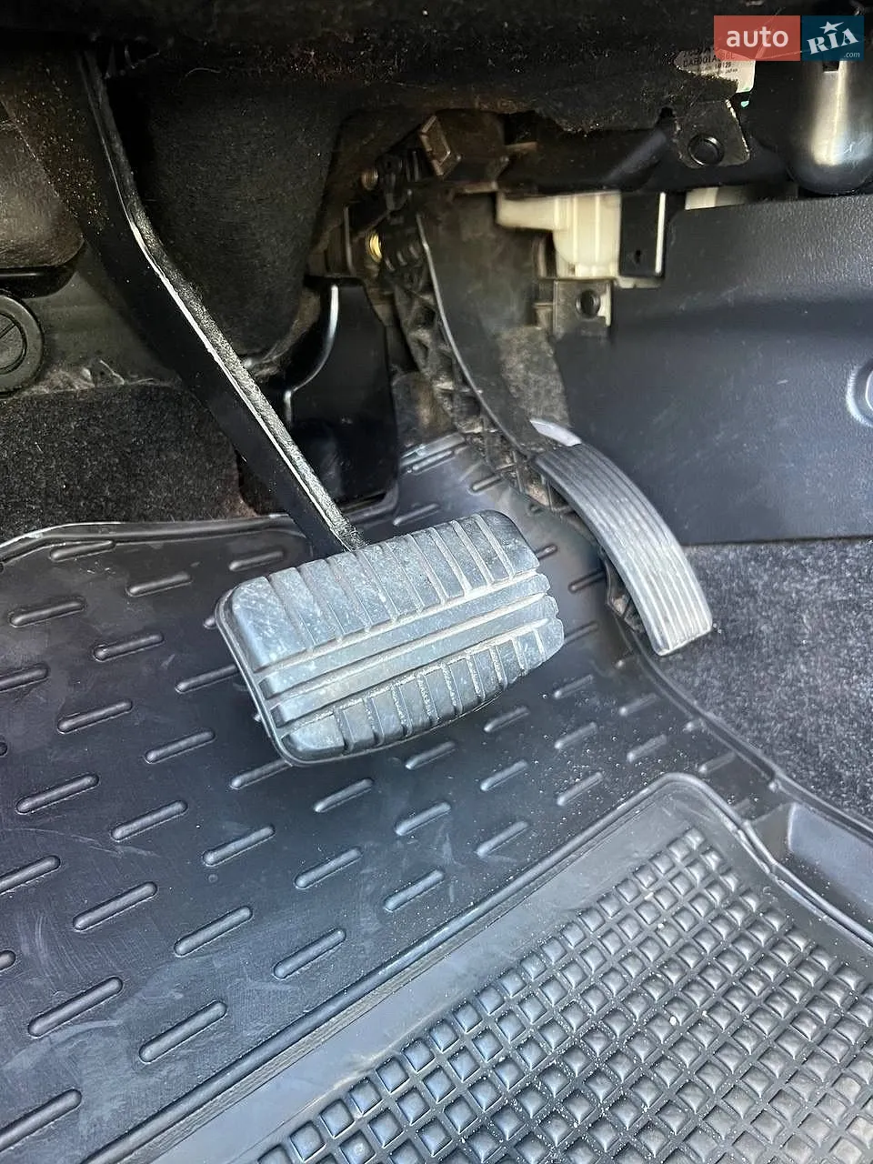 2014 Mitsubishi Outlander - мініатюра 8