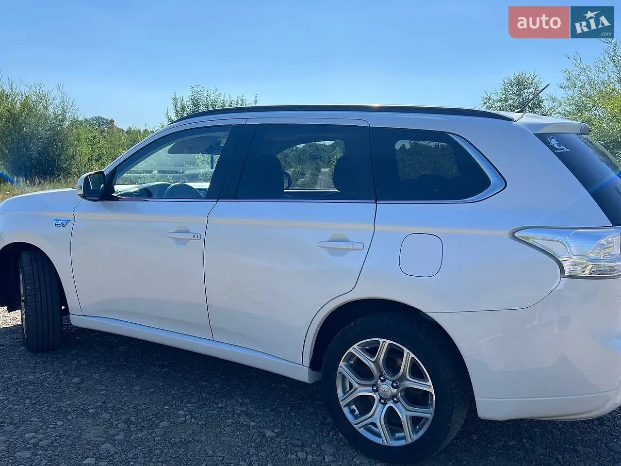 2014 Mitsubishi Outlander - мініатюра 17