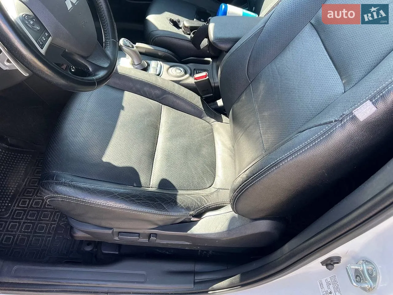2014 Mitsubishi Outlander - мініатюра 28