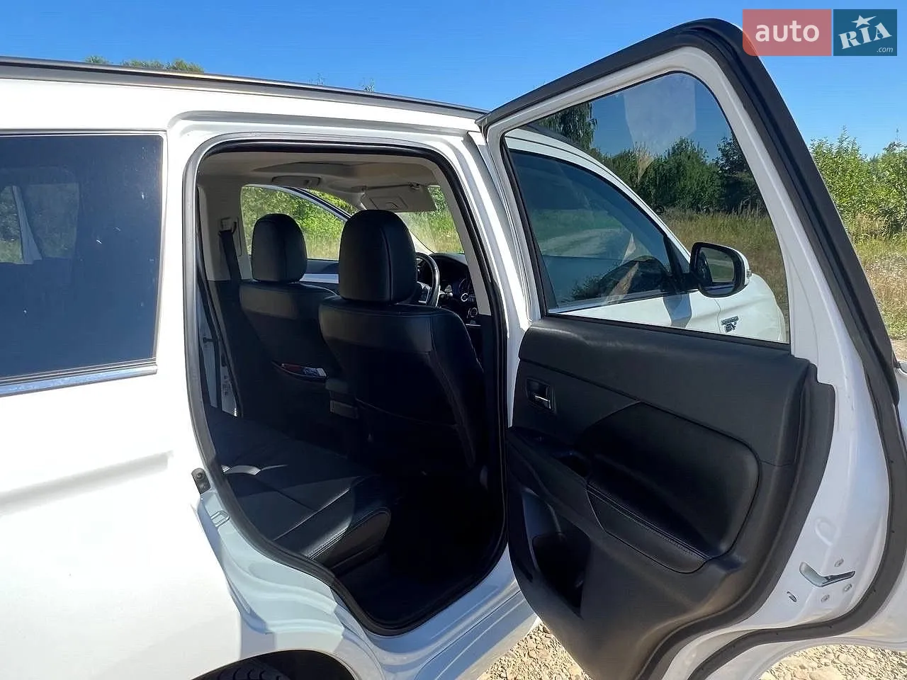 2014 Mitsubishi Outlander - мініатюра 30