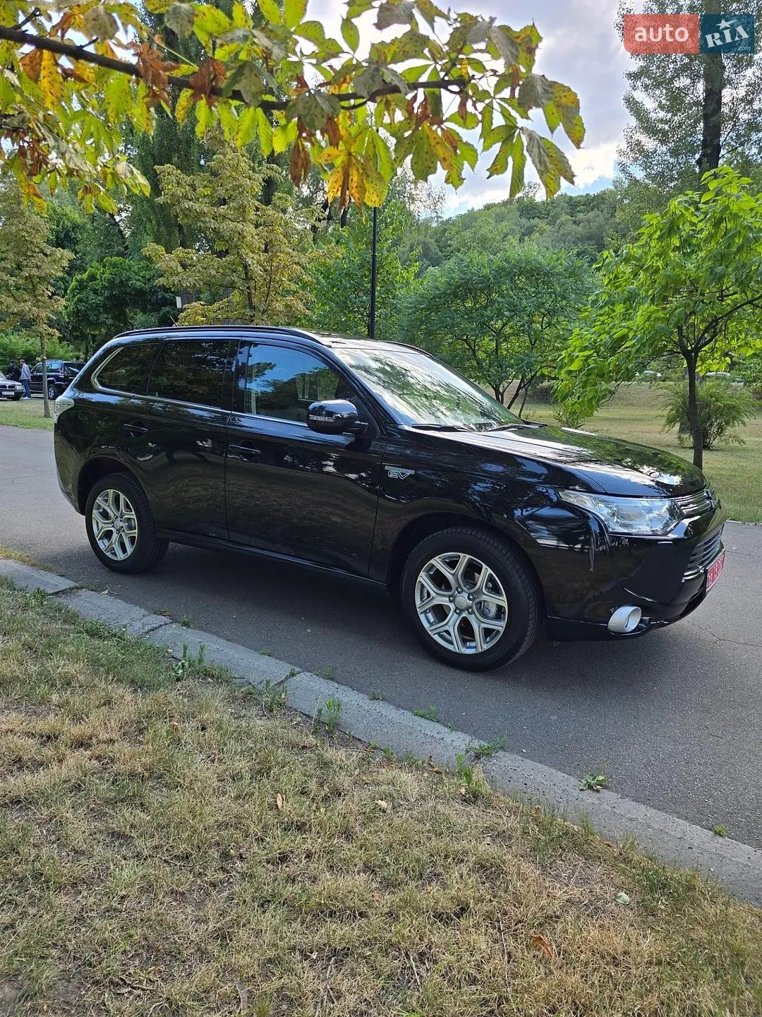 2014 Mitsubishi Outlander - мініатюра 19