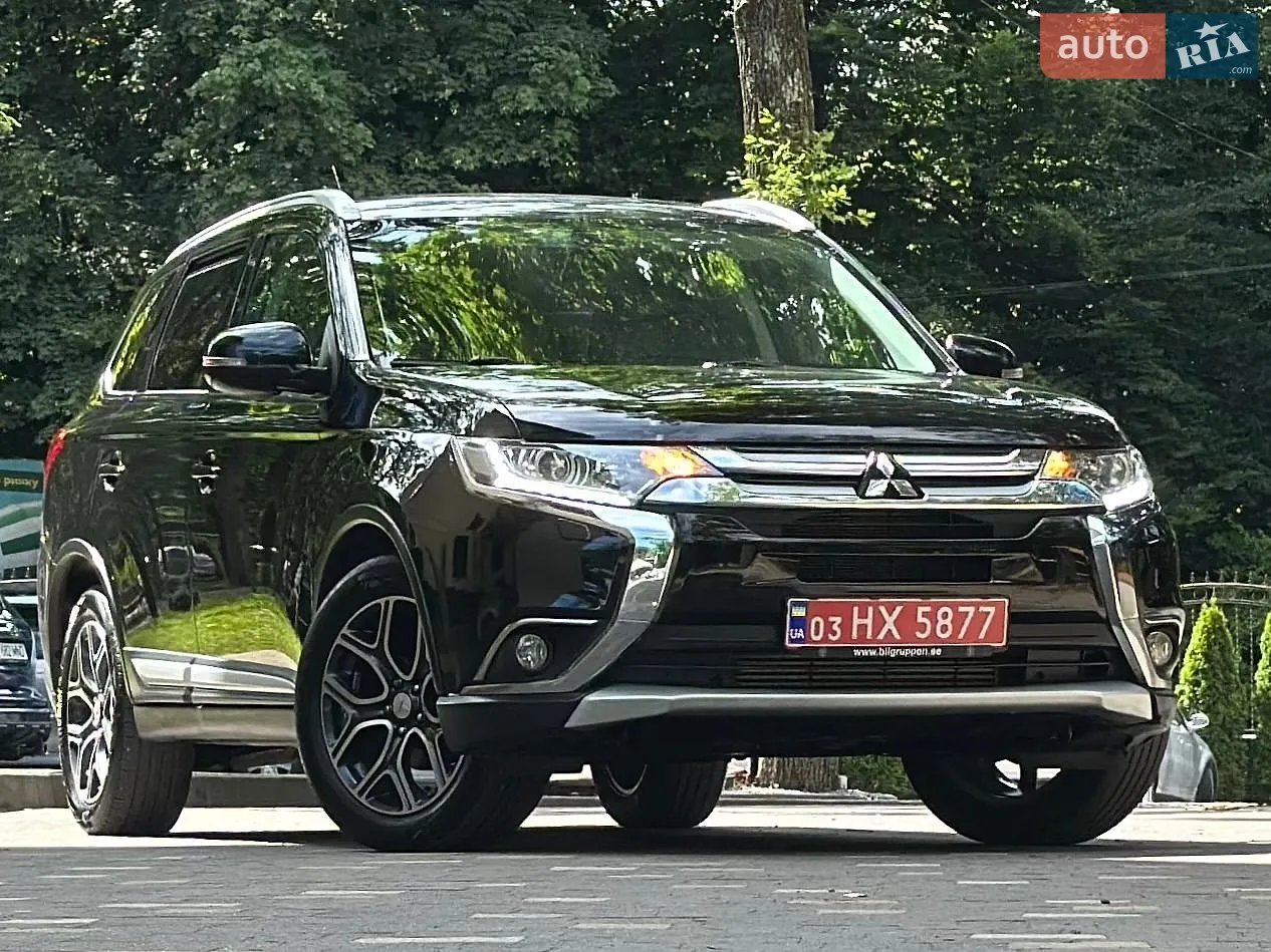 2016 Mitsubishi Outlander - фото 1