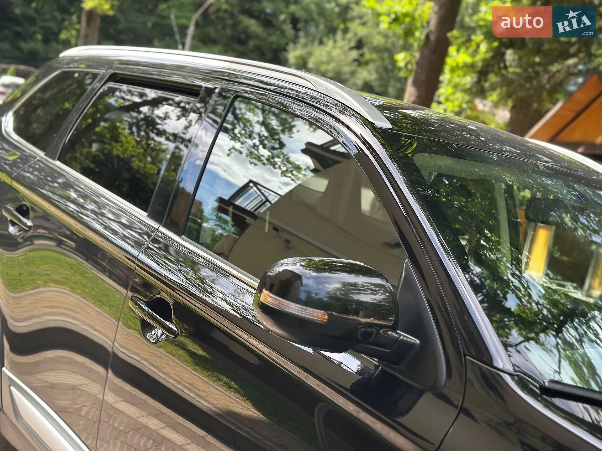 2016 Mitsubishi Outlander - мініатюра 32