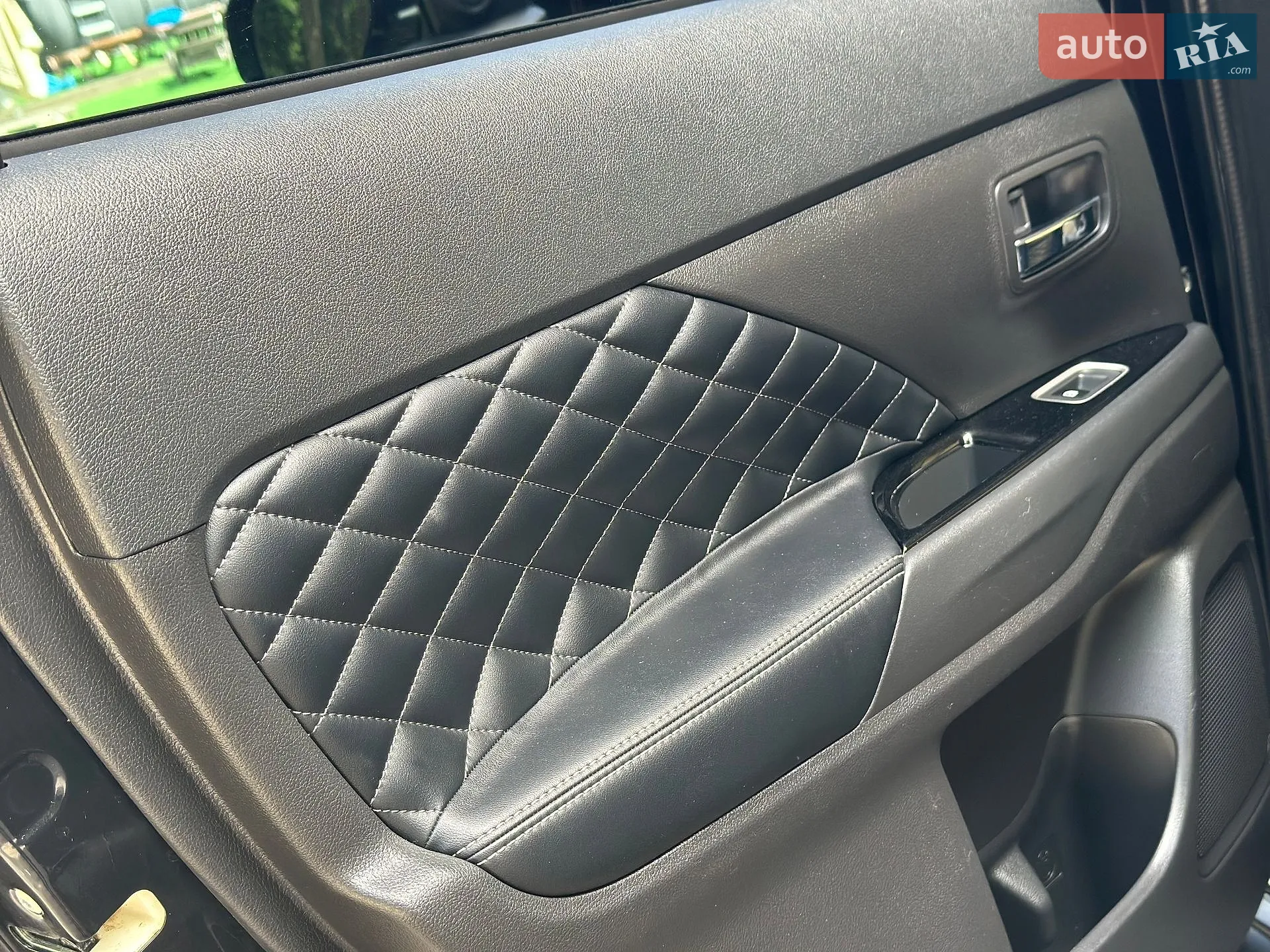 2016 Mitsubishi Outlander - мініатюра 97
