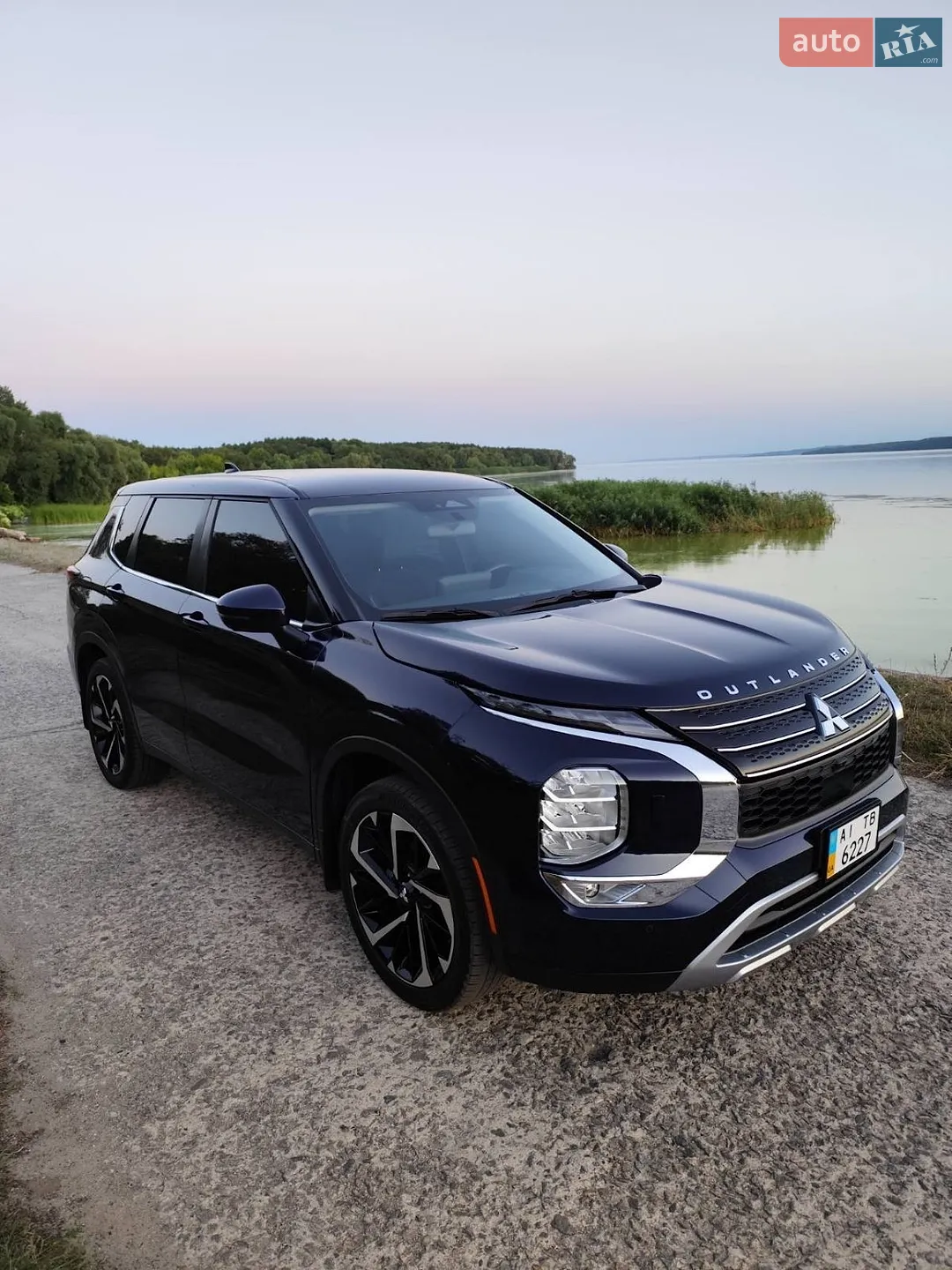 2023 Mitsubishi Outlander - фото 1