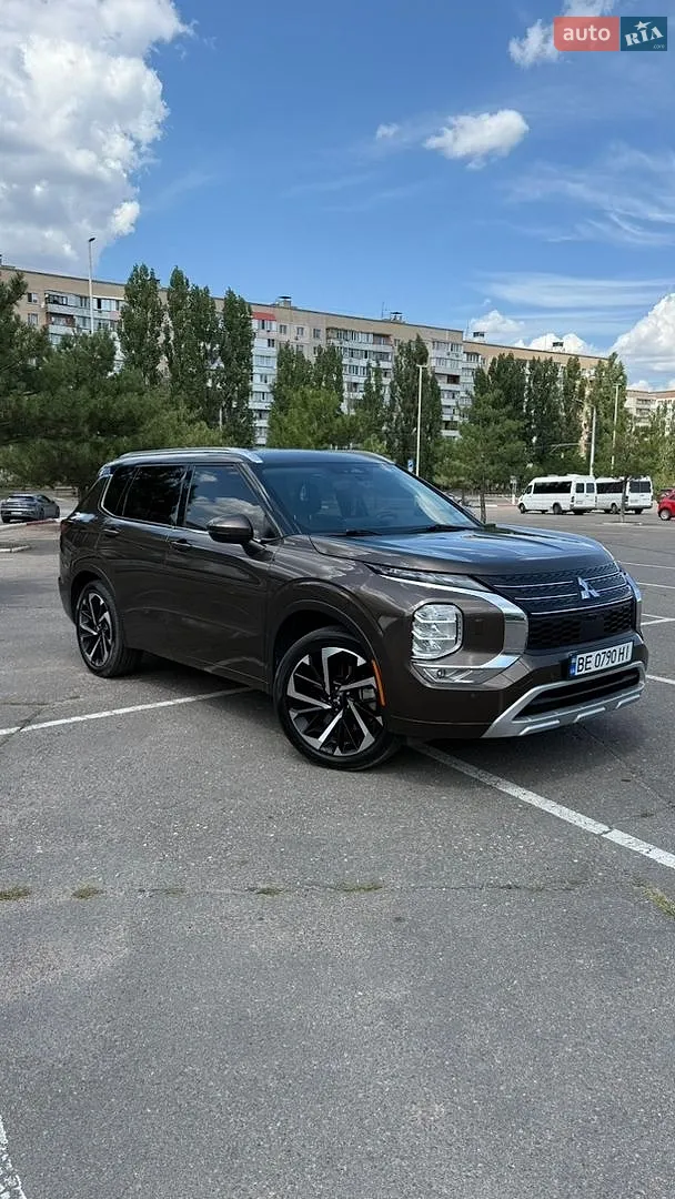 2021 Mitsubishi Outlander - мініатюра 19