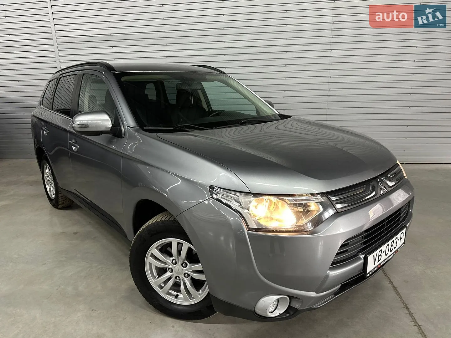 2012 Mitsubishi Outlander - фото 1