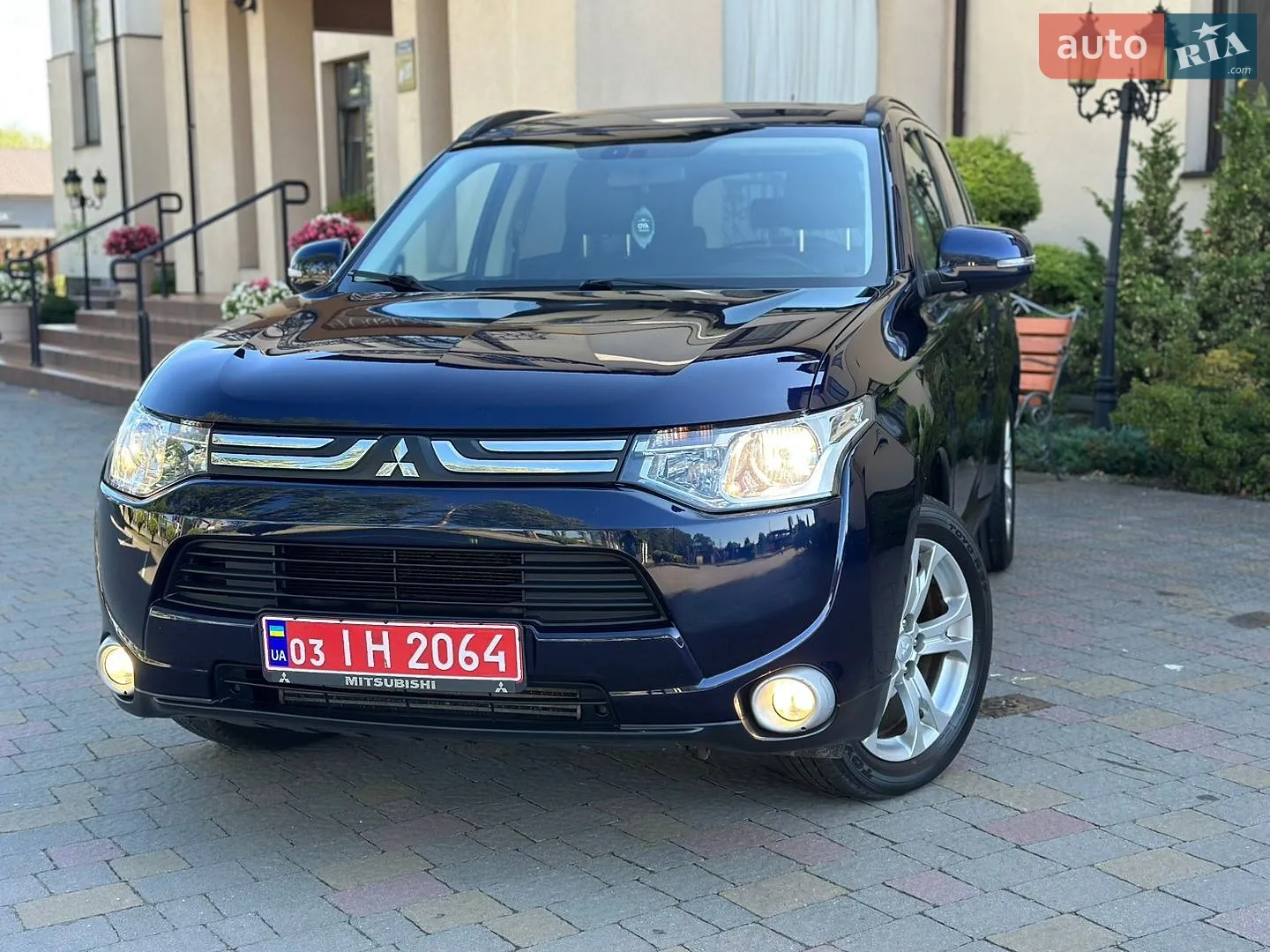 2014 Mitsubishi Outlander - мініатюра 10