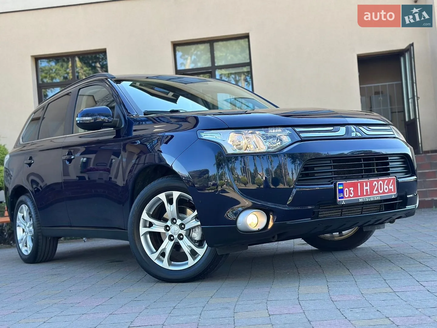 2014 Mitsubishi Outlander - мініатюра 2