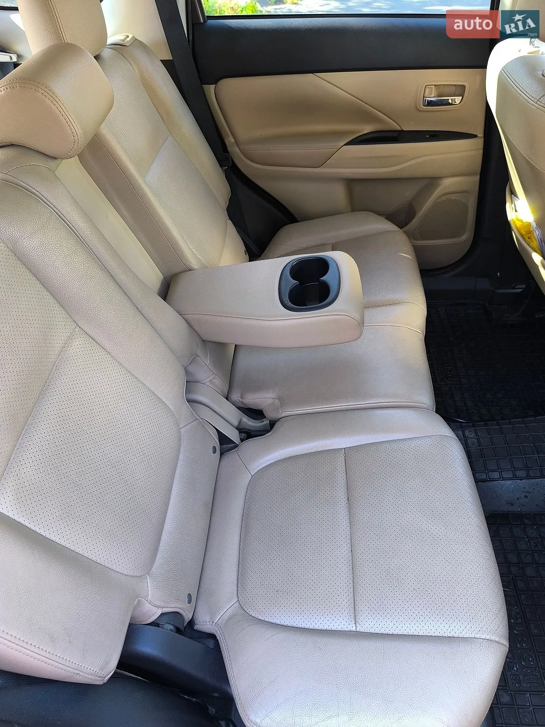 2015 Mitsubishi Outlander - мініатюра 14