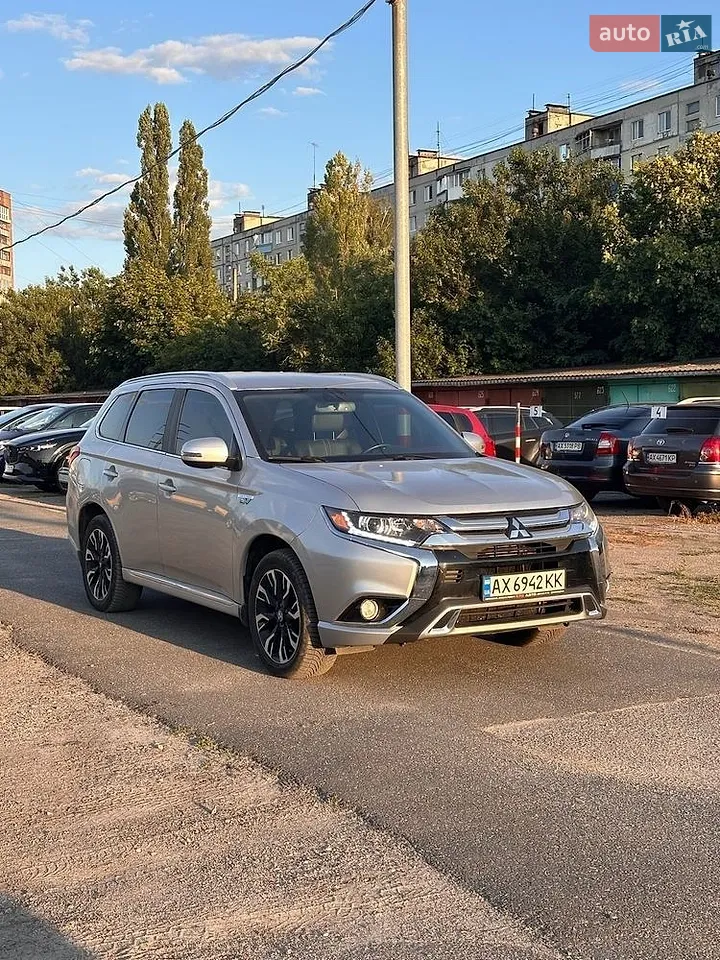 2018 Mitsubishi Outlander - мініатюра 19