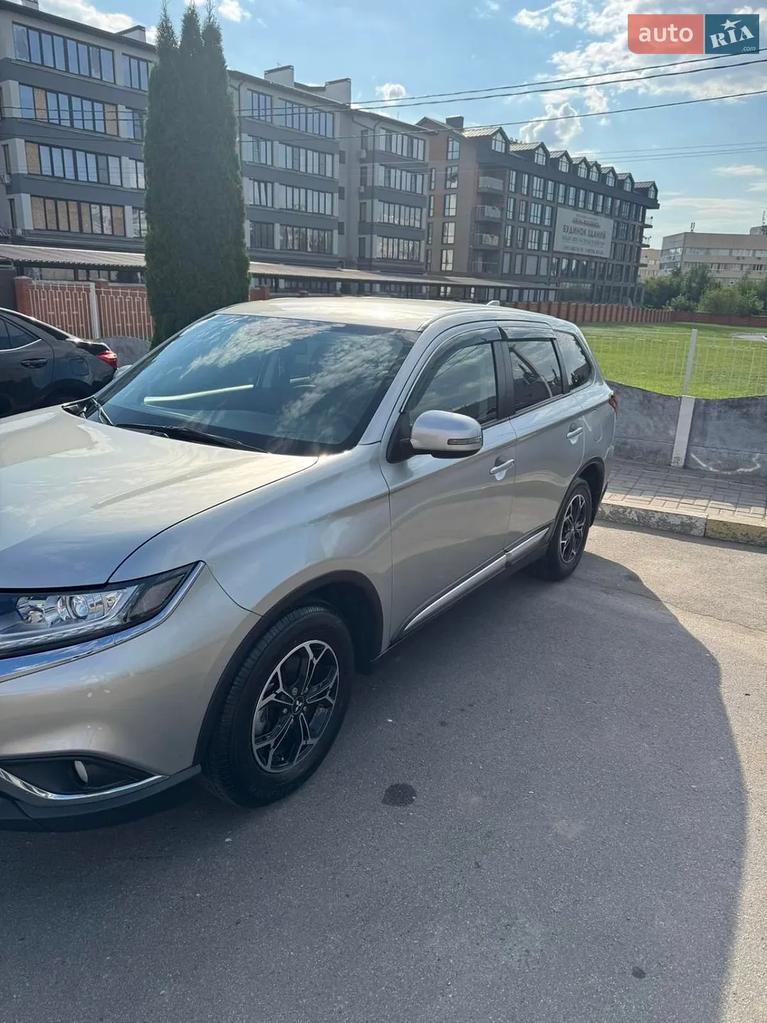 2020 Mitsubishi Outlander - мініатюра 13