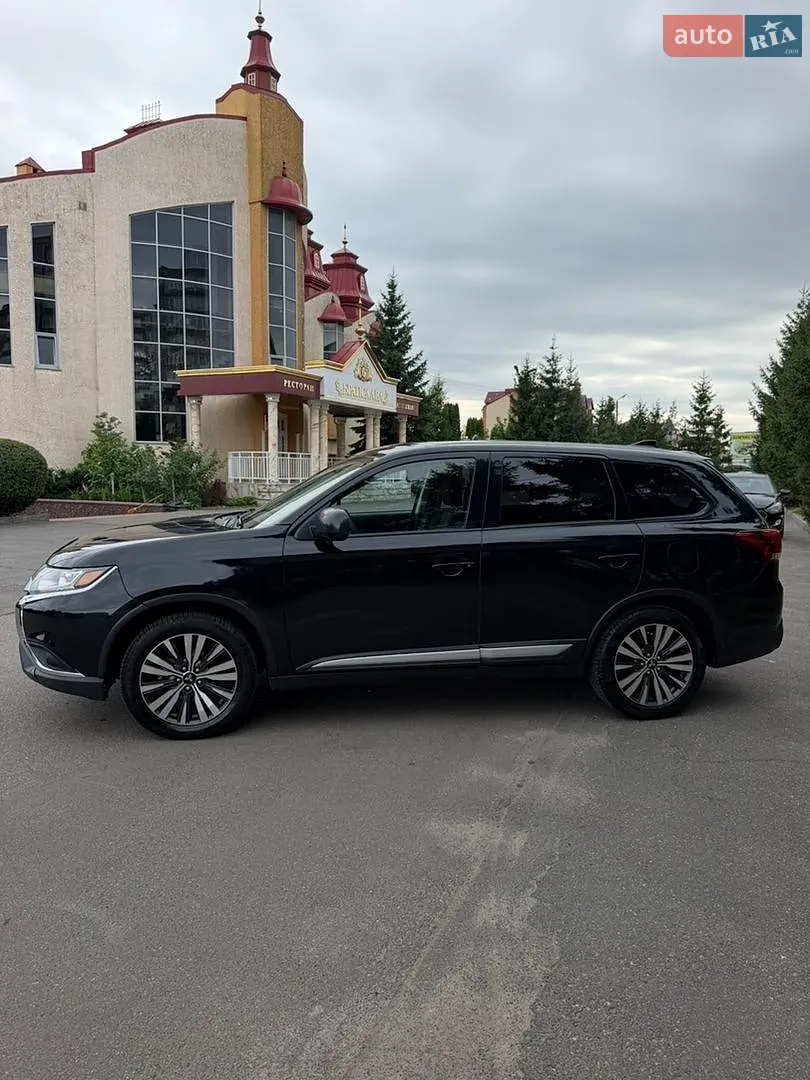 2020 Mitsubishi Outlander - мініатюра 4