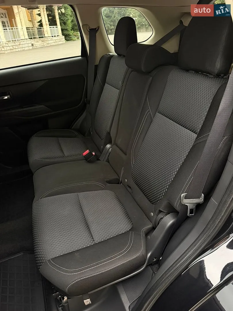 2020 Mitsubishi Outlander - мініатюра 7