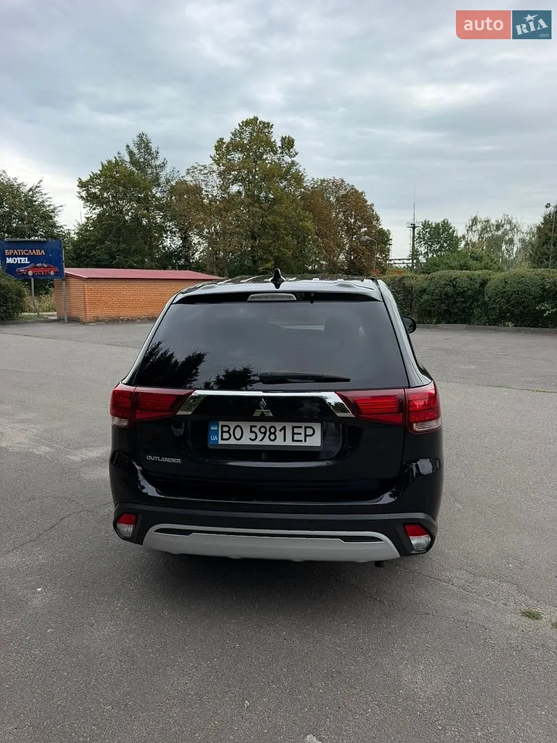 2020 Mitsubishi Outlander - мініатюра 5