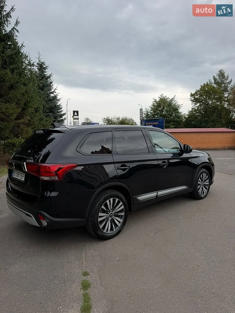 2020 Mitsubishi Outlander - мініатюра 6