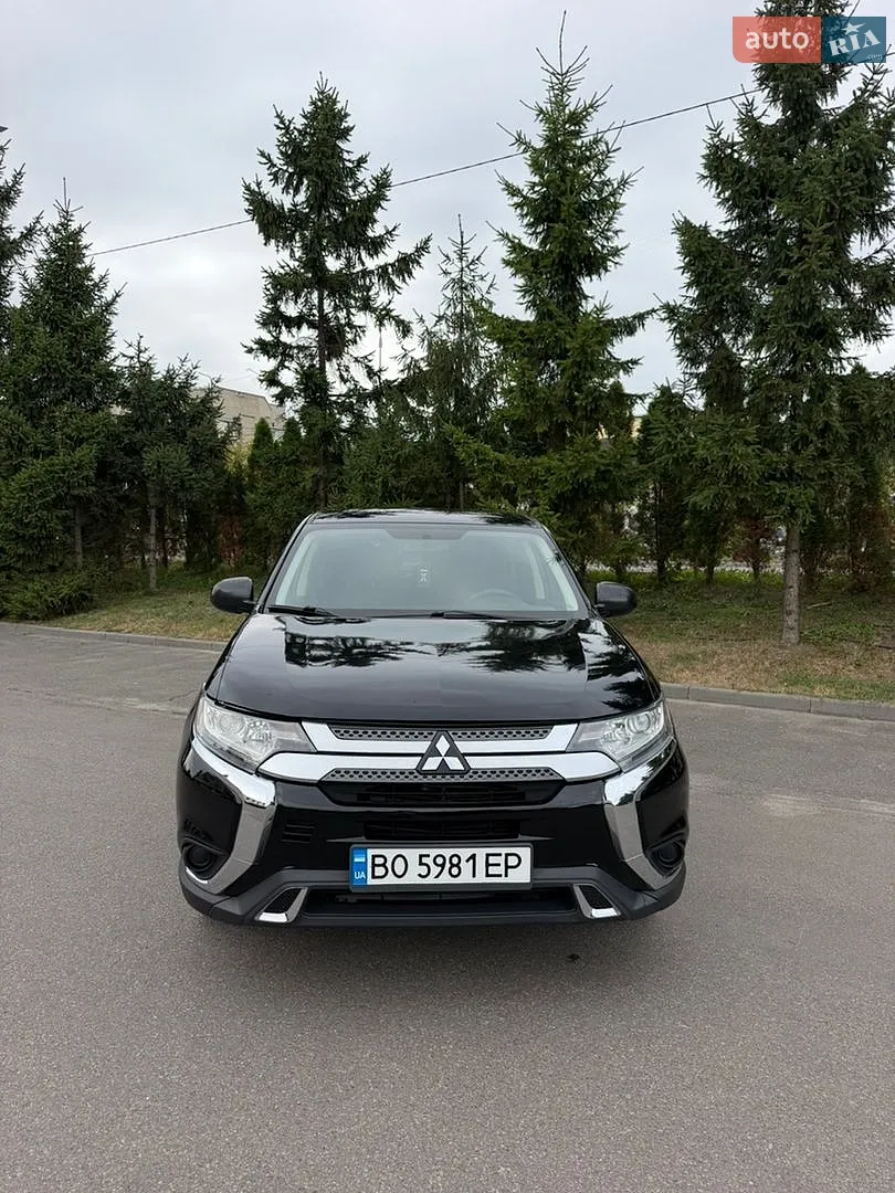 2020 Mitsubishi Outlander - мініатюра 2