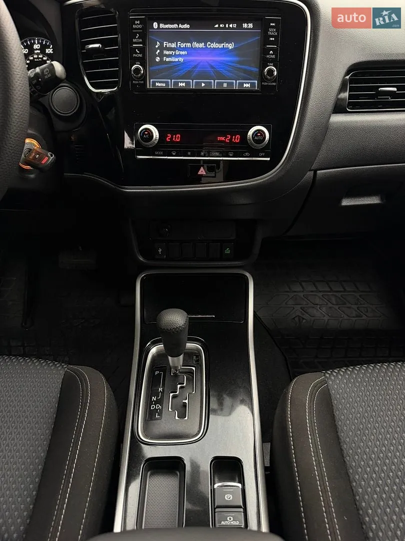 2020 Mitsubishi Outlander - мініатюра 9