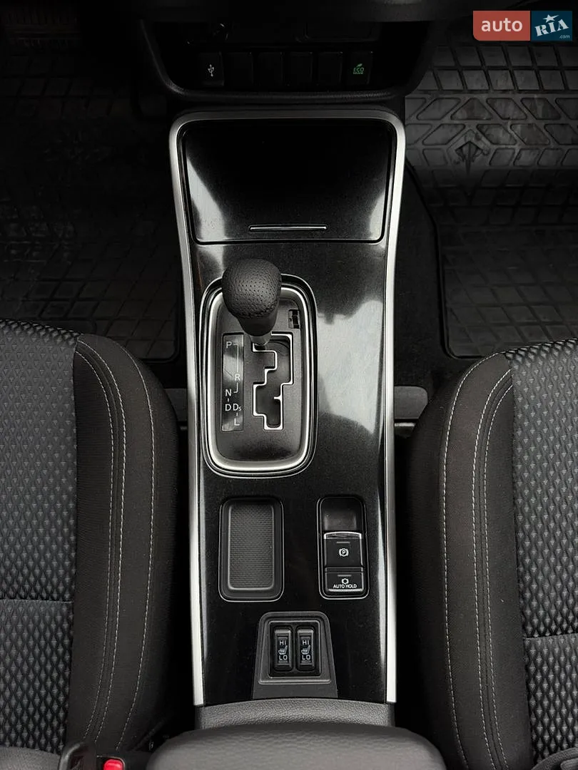 2020 Mitsubishi Outlander - мініатюра 12