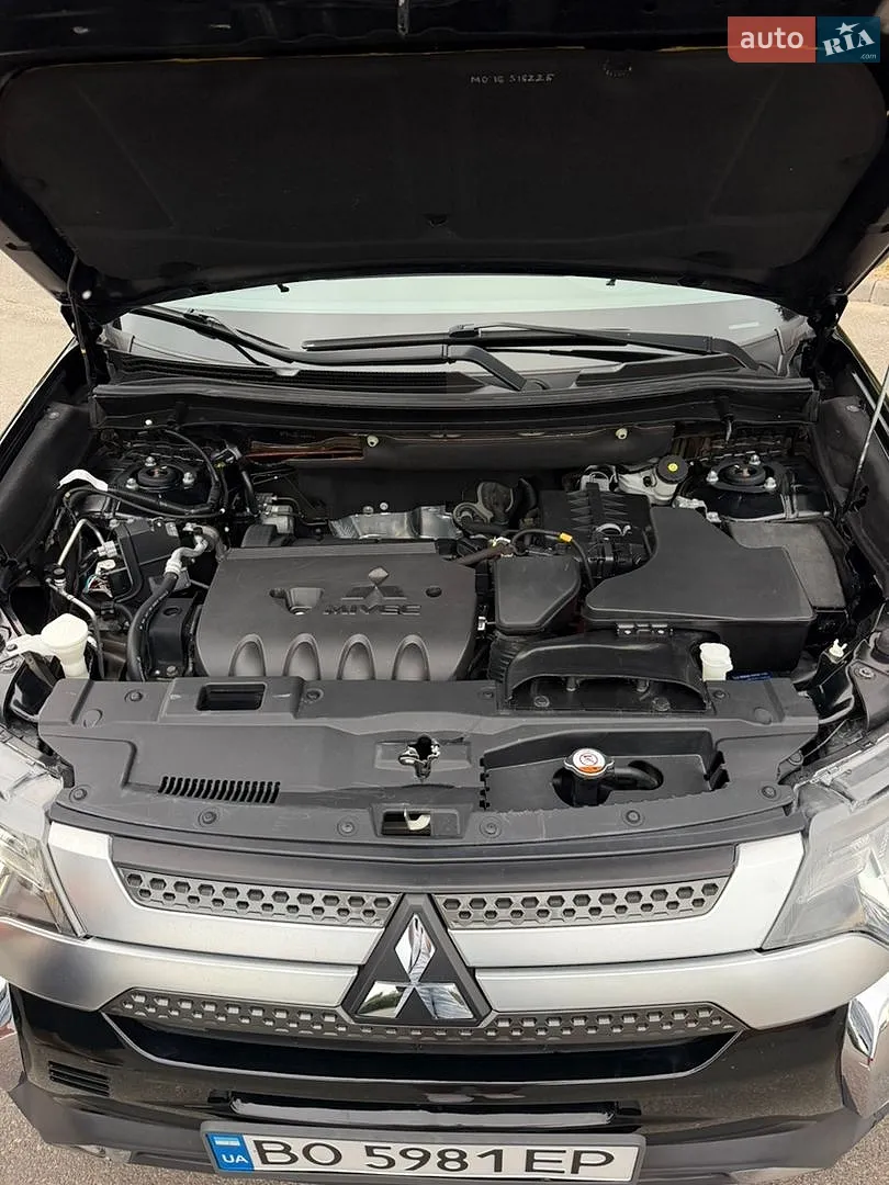 2020 Mitsubishi Outlander - мініатюра 14