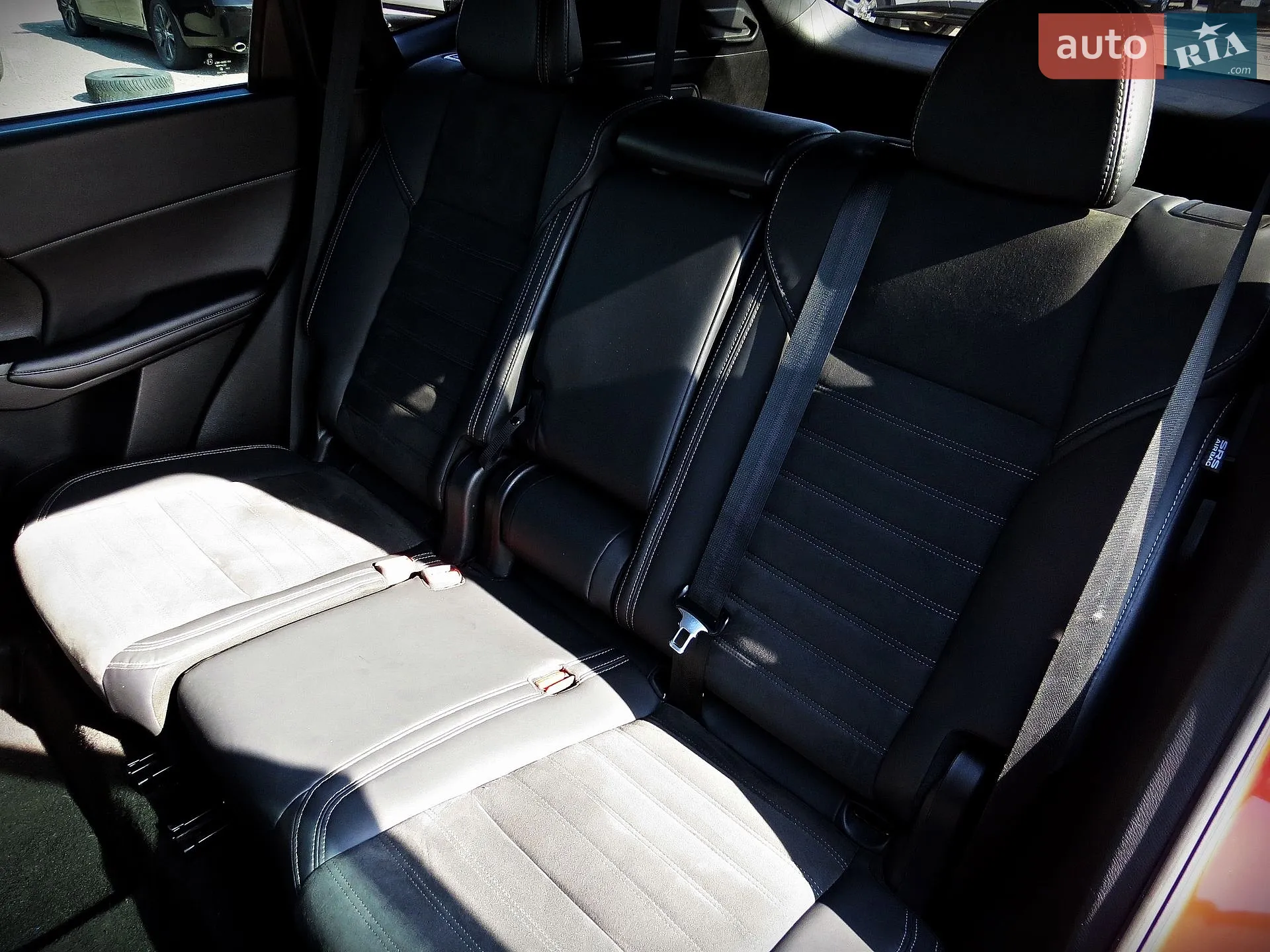 2022 Mitsubishi Outlander - мініатюра 18