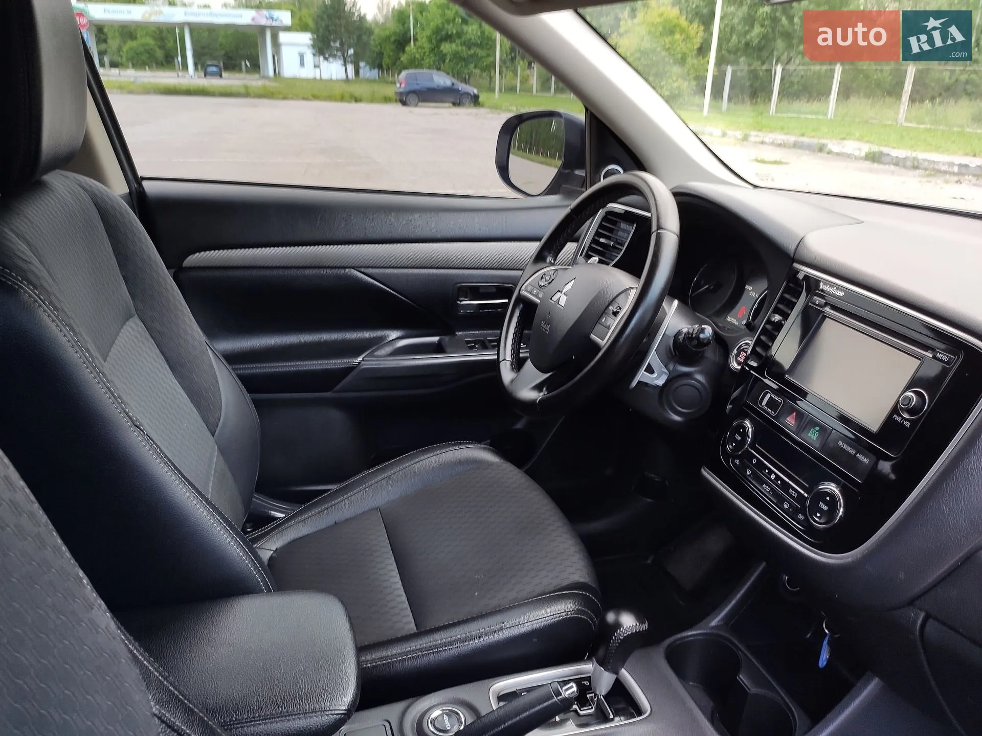 2015 Mitsubishi Outlander - мініатюра 28