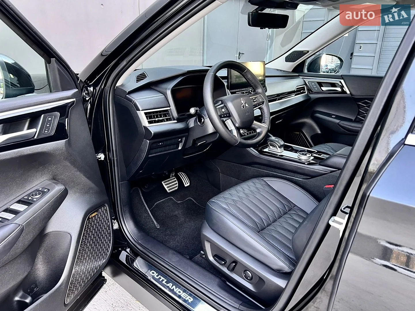2025 Mitsubishi Outlander - мініатюра 19