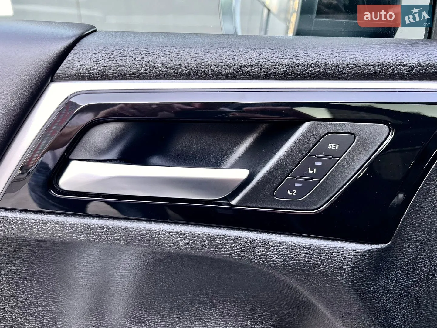 2025 Mitsubishi Outlander - мініатюра 23