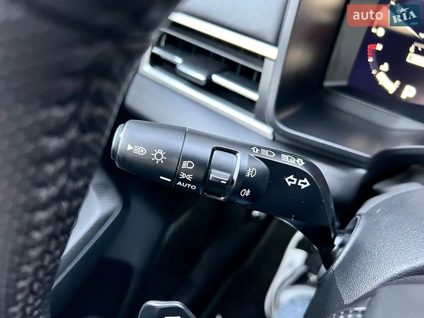 2025 Mitsubishi Outlander - мініатюра 30