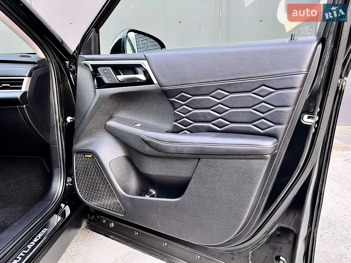 2025 Mitsubishi Outlander - мініатюра 45