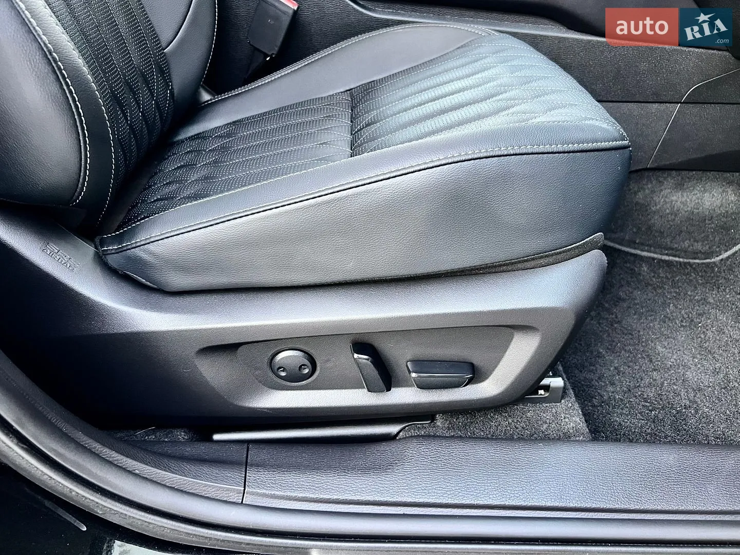 2025 Mitsubishi Outlander - мініатюра 49