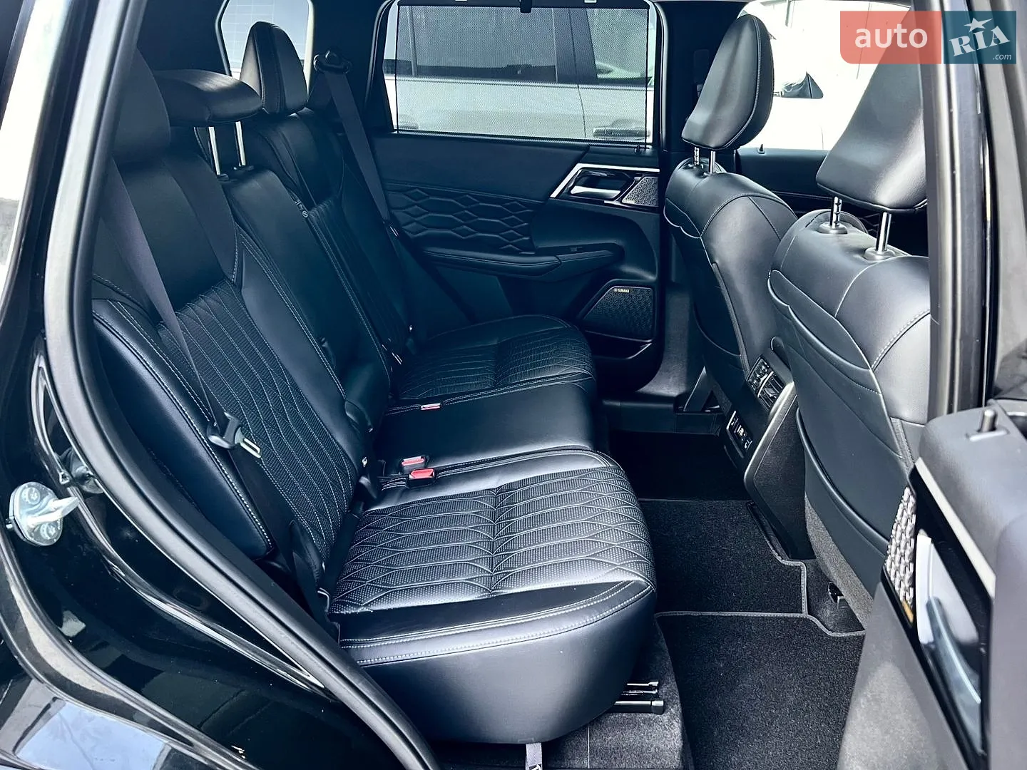 2025 Mitsubishi Outlander - мініатюра 54