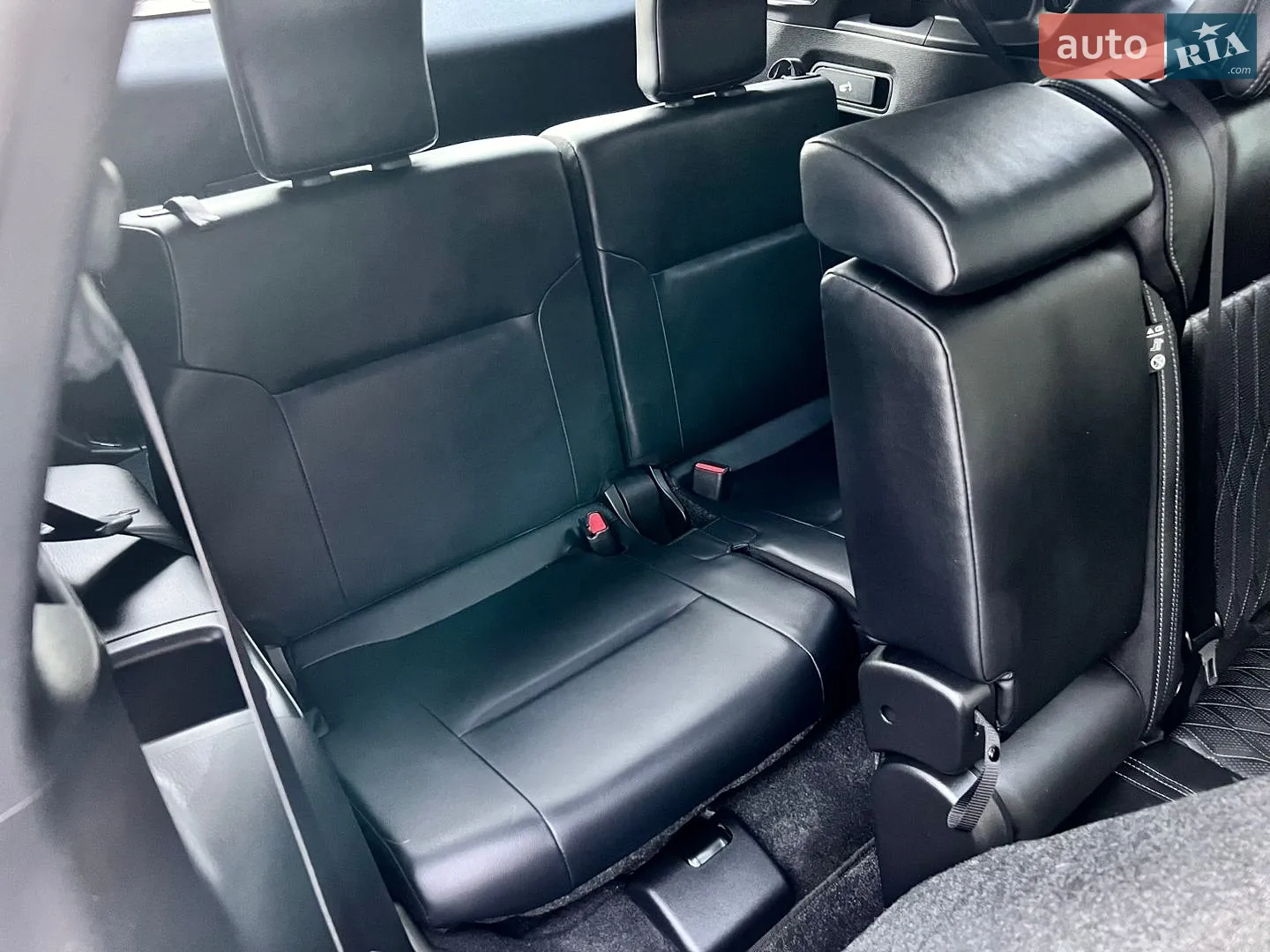 2025 Mitsubishi Outlander - мініатюра 56