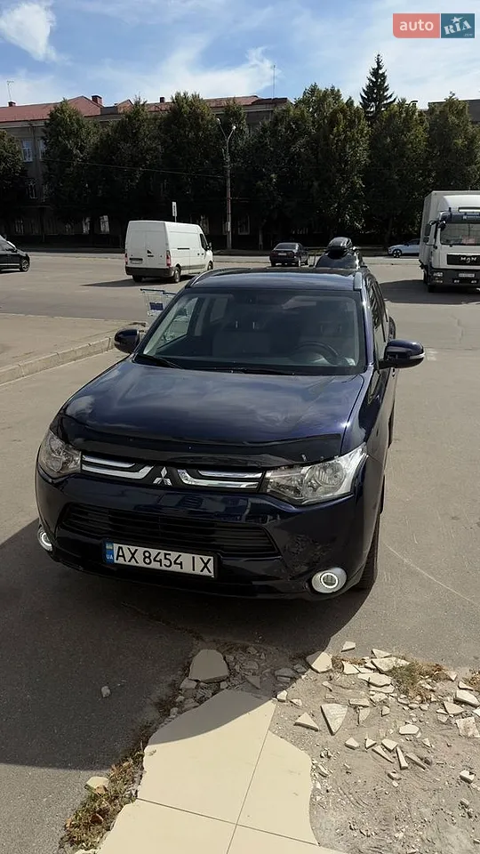 2013 Mitsubishi Outlander - мініатюра 20