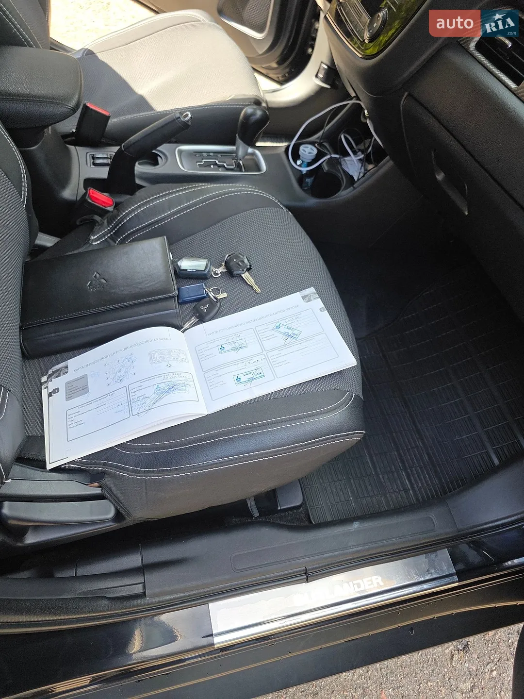 2014 Mitsubishi Outlander - мініатюра 10