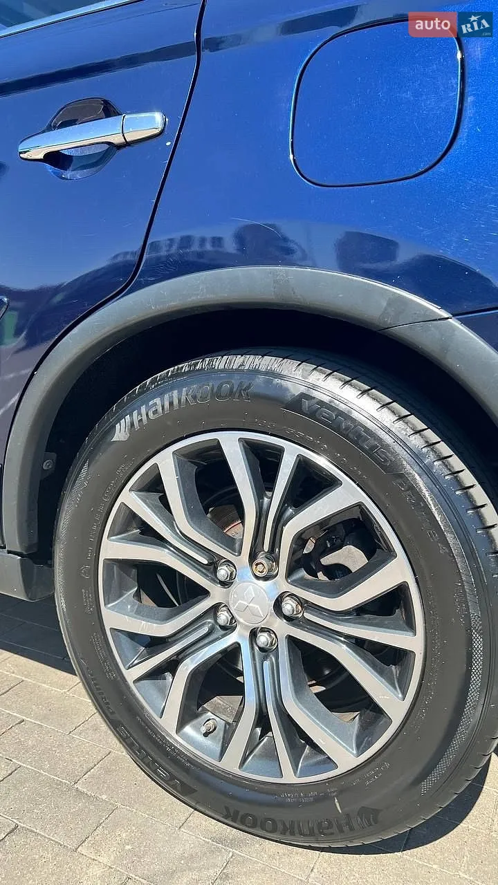 2016 Mitsubishi Outlander - мініатюра 6