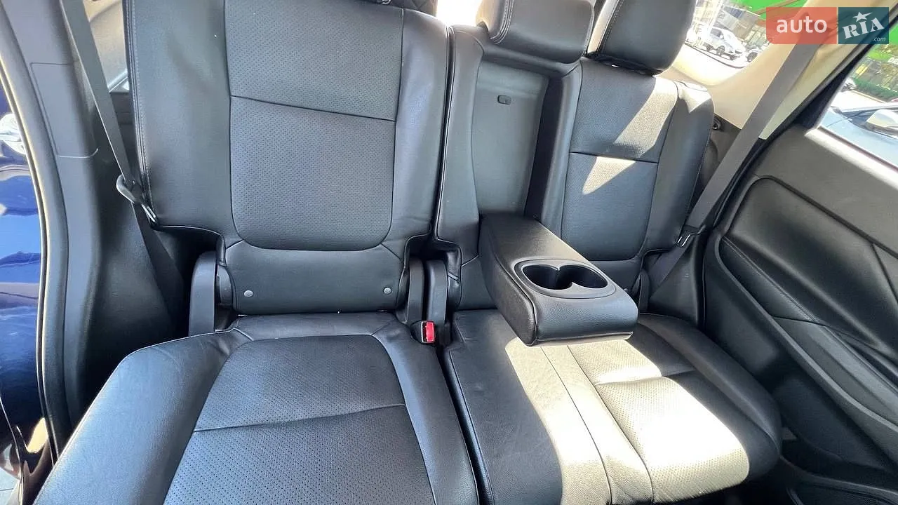 2016 Mitsubishi Outlander - мініатюра 18