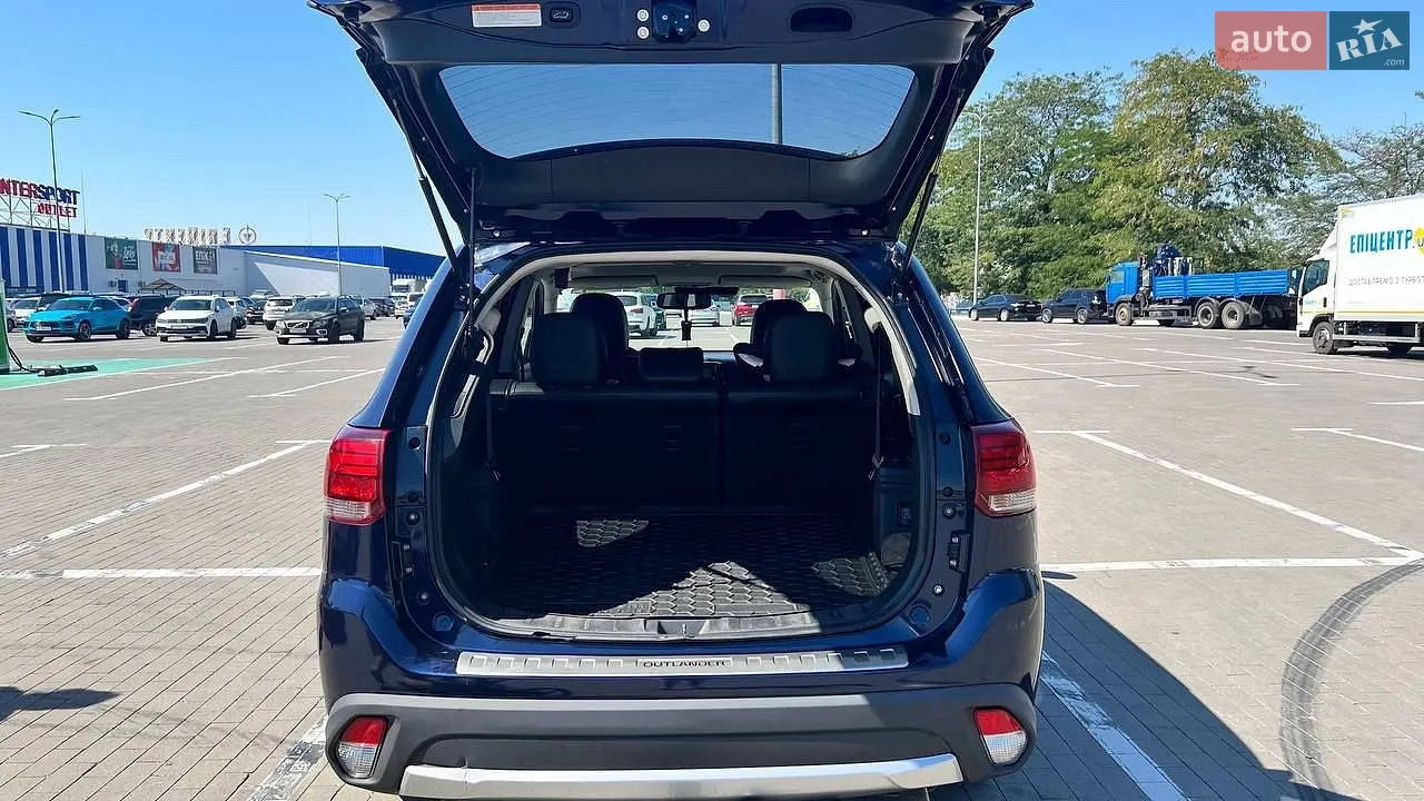 2016 Mitsubishi Outlander - мініатюра 21
