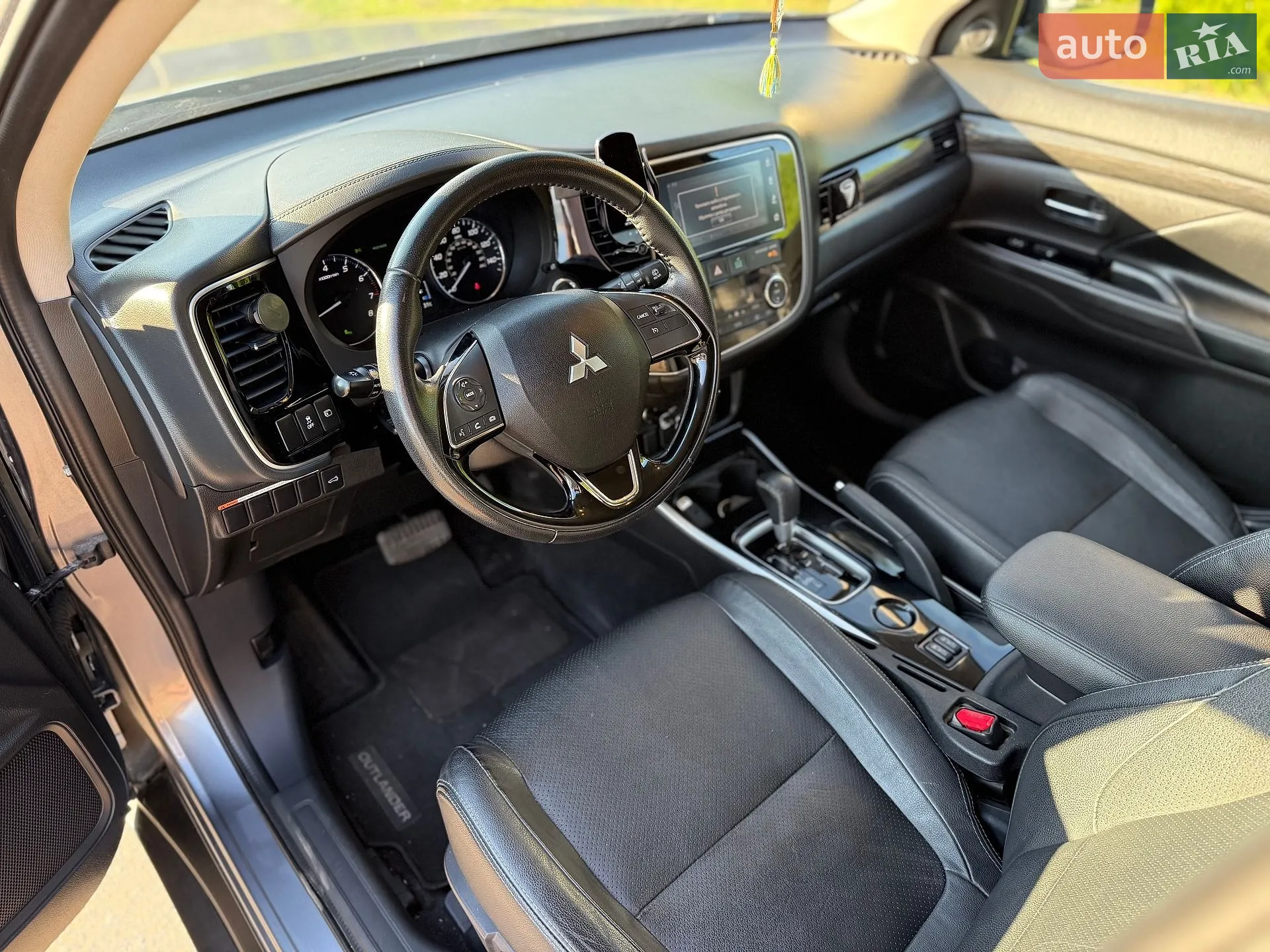 2017 Mitsubishi Outlander - мініатюра 12