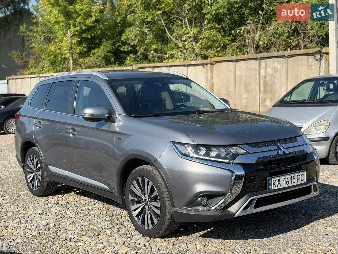 2019 Mitsubishi Outlander - мініатюра 3
