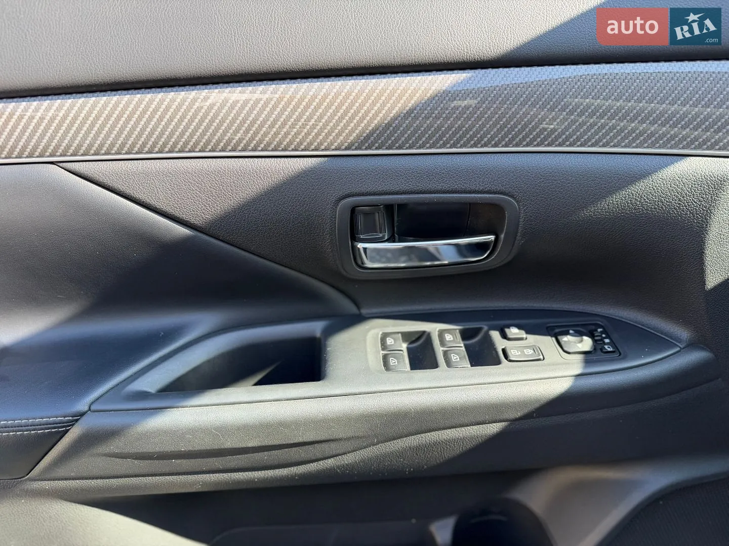 2019 Mitsubishi Outlander - мініатюра 25